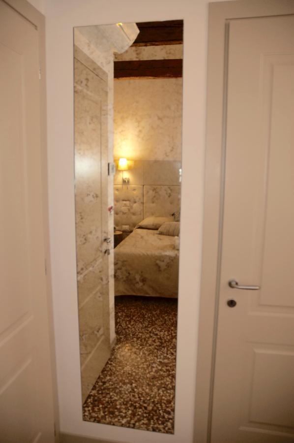 B&B Al Pozzo Di Luce Venetië Buitenkant foto